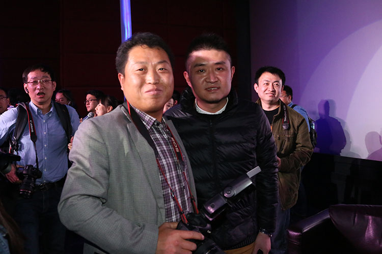 直击苗阜明星见面会_铜川市人民政府