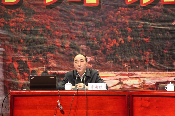 国家环境保护部行政体制与人事司李庆瑞司长在我市新《环保法》与追责《办法》宣讲