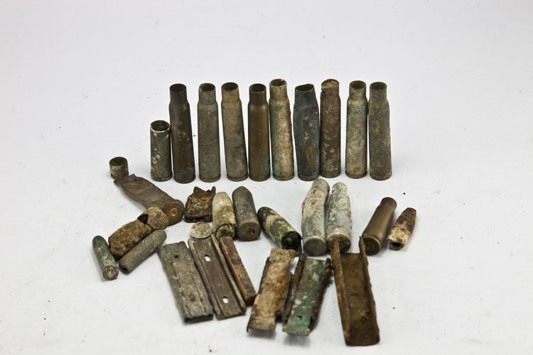 子弹及铁残件