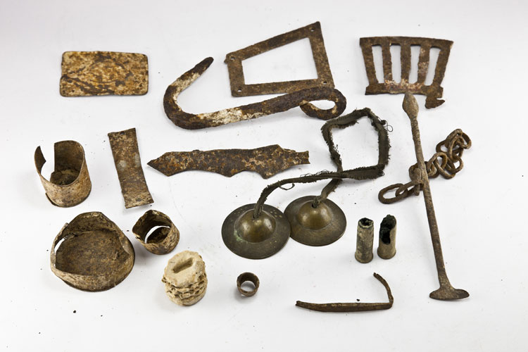 铁器残件