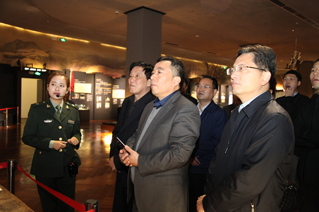 中国交通建设集团副总裁宋海良一行 参观照金纪念馆