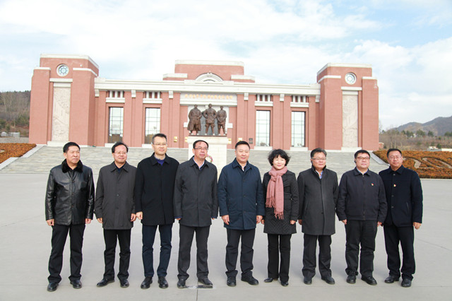 内蒙古自治区乌海市党政代表团一行到照金纪念馆参观考察