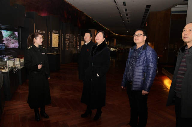 汉中市委党史研究室主任王燕一行到照金纪念馆参观调研