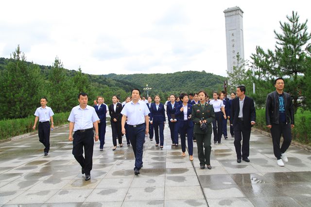 照金纪念馆组织干部职工赴旬邑县马栏交流学习