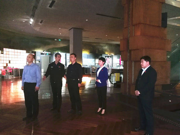 省公安厅反恐总队防范应急科长薛晓军一行到照金纪念馆督导检查工作
