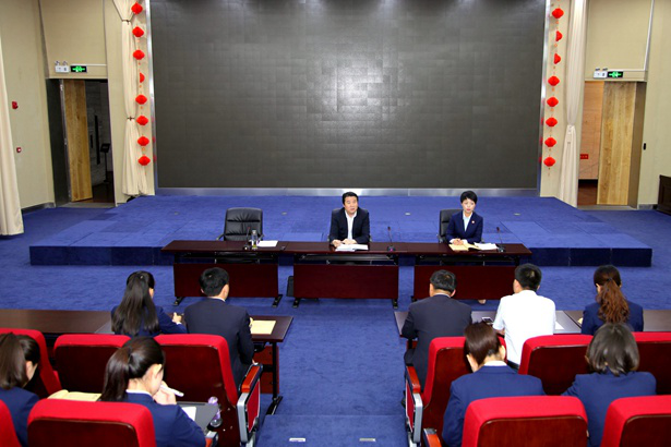 照金纪念馆党支部书记尹天成讲党课： 谈“做事·做人·做工作”