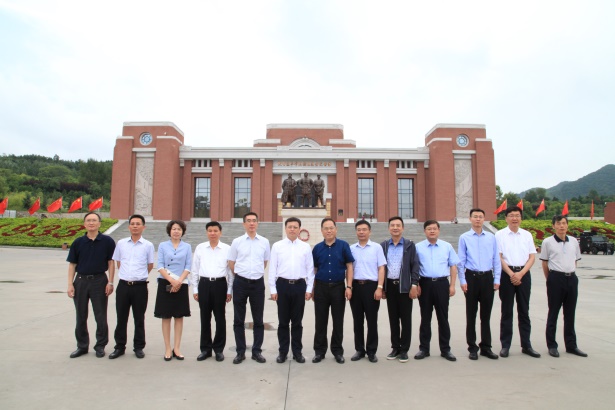 江苏省盐城市政府代表团参观照金纪念馆