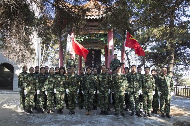 照金纪念馆开展“探寻革命旧址　践行初心使命”主题党日活动