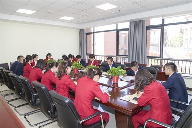 照金纪念馆传达学习习近平总书记来陕考察重要讲话重要指示精神