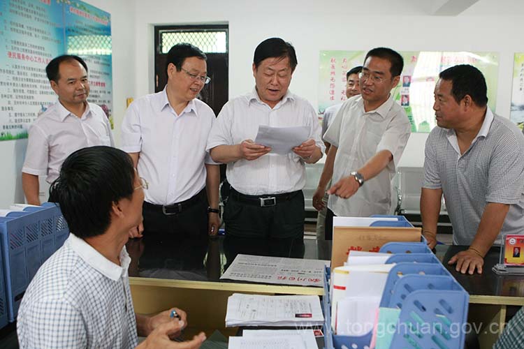 张应龙在宜君调研_铜川市人民政府